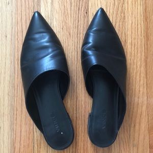 Vince Pointed Slides Sz 8